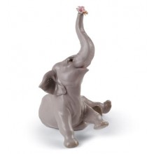 Baby Elephant With Pink Flower Lladro